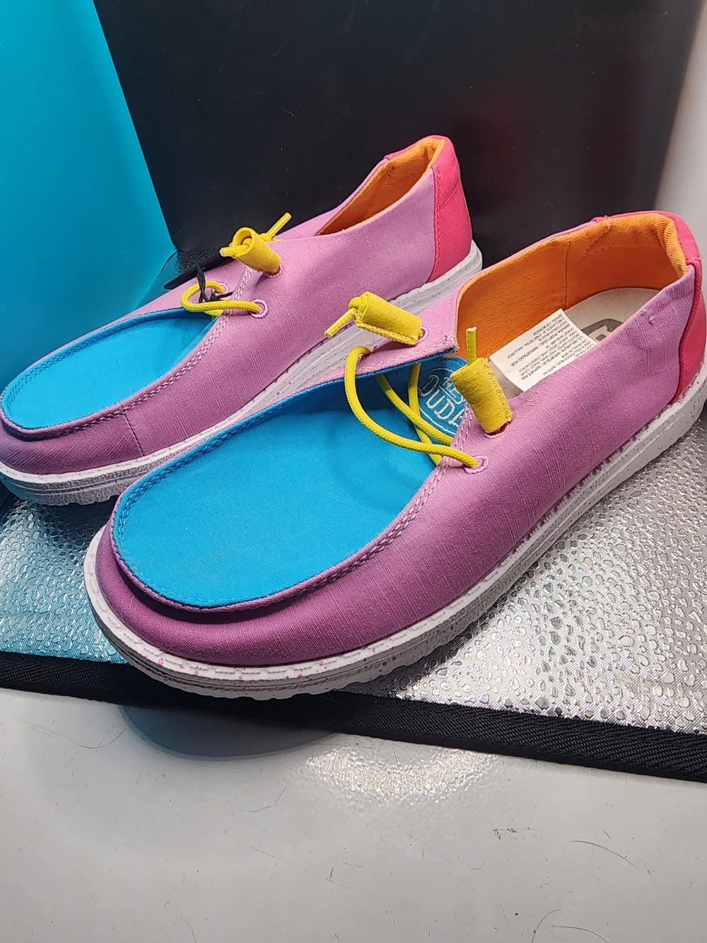 Women's Hey Dude Two-Tone Pink & Blue Canvas Slip-On Loafers Size 7 NWT